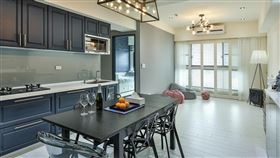 信義居家推薦，善用系統家具，年前為居家換新裝。（圖／信義居家）