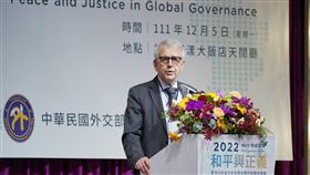 外交部辦論壇 WMA秘書長克洛伯出席外交部5日舉行「2022 NGO領袖論壇」，「世界醫師會」（WMA）秘書長克洛伯（Dr.Otmar Kloiber）（圖）擔任主題講者。（外交部提供）中央社記者游凱翔傳真 111年12月5日