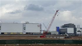 拜登將訪問台積電美國廠區半導體龍頭台積電在美國亞利桑那州鳳凰城投資的晶圓廠正在興建當中，6日舉行移機典禮，美國總統拜登將親自出席。中央社記者林宏翰亞利桑那鳳凰城攝  111年12月6日