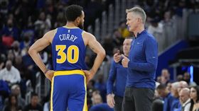 ▲柯瑞（Stephen Curry）全場只進3球攻下12分。（圖／美聯社／達志影像）