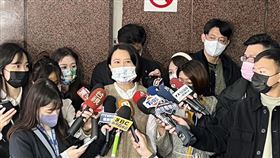 王鴻薇出席區黨部婦女會成長班課程。(圖/王鴻薇辦公室提供)