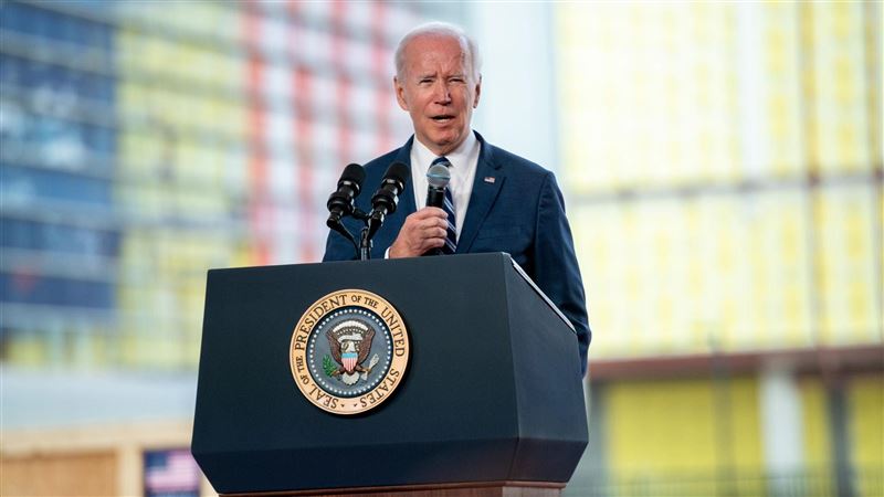 拜登稱蘋果是台積電小客戶！台下一聽笑了