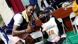 生日前夕做公益　「魔獸」送罕病學童球衣