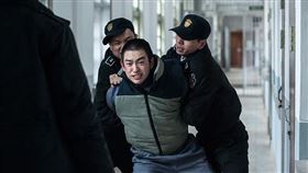  《失控正義》朴珍榮在片中狂飆粗口，讓他笑稱把一生該說的髒話都說完了。（圖／采昌提供）