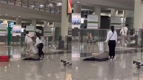 （圖／翻攝自@hurtingbombz推特）