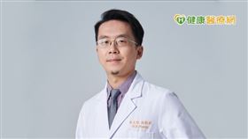 黃文冠說，無痛血尿是泌尿道上皮癌典型症狀，也可能出現解尿困難，出現相關症狀應儘速就醫。