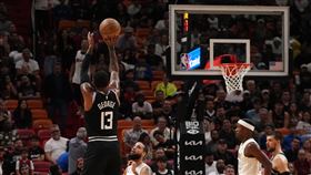 ▲喬治（Paul George）投進5顆三分球攻下全隊最高29分，快艇連2天個位數分差落敗。（圖／路透社／達志影像）