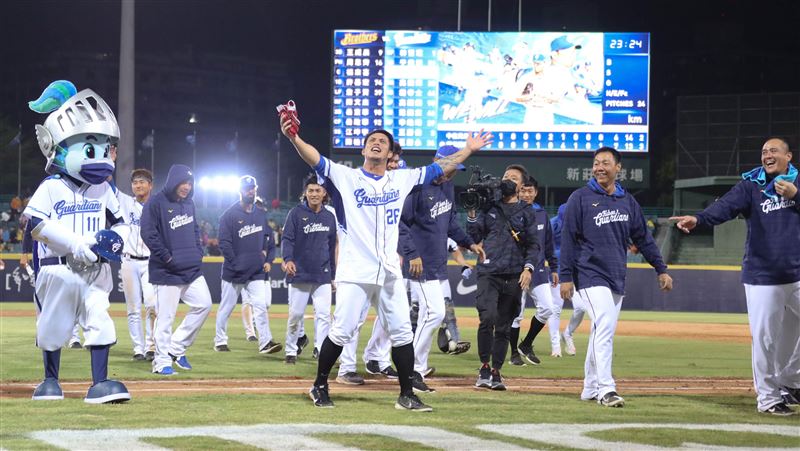 陽耀勳等4位桃猿棄將　遭富邦悍將2度釋出