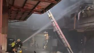 危險現場曝！汐止氣爆2消防員傷住戶死亡