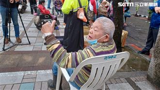 刈包吉豪發5百個便當　喊：發到沒錢為止