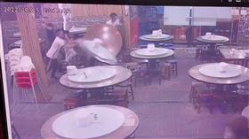 嘉義,砸店,甕窯雞,鬧事,離職,薪水,等餐,翻桌