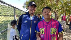 ▲關懷盃蔣智賢現身看母校比賽，自曝自己很皮，也透露少棒想要練捕手是美麗的誤會。（圖／中央社）