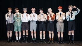 MU（左起）、WISH、JEFF、AYDEN、KEUM、A-MIN、YEWANG、BAEKSEUNG今日在台露面。（圖／主辦提供）