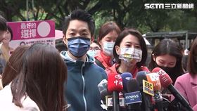 蔣萬安陪同王鴻薇立委參選人赴濱江市場掃街拜會