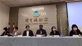 1211食藥署記者會(記者黃仲丘攝)