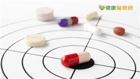 經過國際臨床試驗結果顯示，接續二線治療可提升整體存活率近12個月，疾病無惡化期也逾5.5個月，未來若能通過健保給付，讓肝癌治療選擇多一項新利器，對患者來說將有很大幫助。