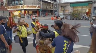 太子降駕乩童賞女巴掌！廖大乙曝2原因