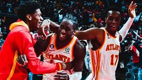 老鷹小將葛瑞芬在最後0.5秒放進絕殺球。（圖／翻攝自老鷹推特）