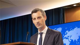 美國務院：未來駐中大使將推動以競爭為主軸策略面對外界對美國駐中大使人選臆測不斷，美國國務院發言人普萊斯（圖）23日表示，未來駐中大使將推動以競爭為主軸的對中策略，也須與總統對如何戰勝中國看法一致。（美國國務院提供）中央社記者徐薇婷華盛頓傳真 110年2月24日