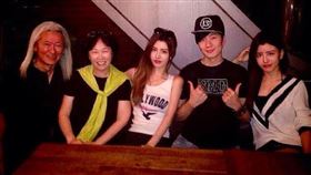 By2悼念恩師林秋離（圖／翻攝自IG／yumisecrets）