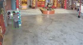 高雄,岡山,愛心冰箱,挑菜,翻攝岡山.愛心冰箱站臉書