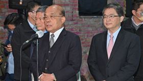 行政院蘇貞昌今（13）日表示，中國疫情不公開不透明，而且很顯著的中國人搶各種藥品（圖／行政院提供）