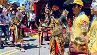 太玄宮乩童疑甩巴掌引爆眾怒！同行曝真相