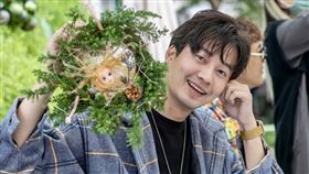 今年剛發佈首張專輯的新生代唱將「恐龍偶像」林冠群，獲花蓮太平洋觀光節邀請登台演出。（圖／恐龍偶像提供）