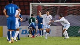 陳瑞杰下半場第72分鐘破網，幫助台灣拿下睽違超過3年的國際賽勝利。（圖／足協提供）