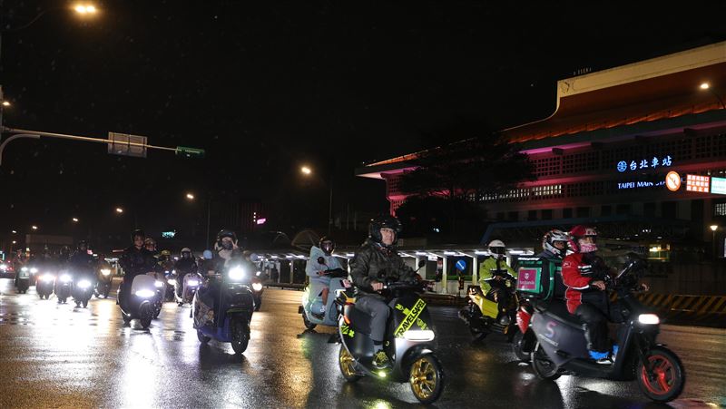 忠孝西路這時段開放機車　路權團體不滿