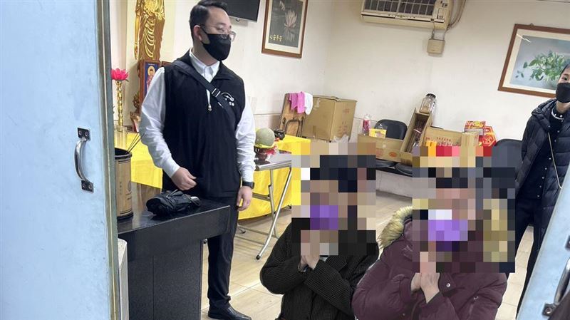 父母接連過世！姊妹無力負擔　警助度難關