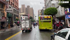 公車,輾過,驚嚇,新北,翻攝畫面