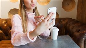 咖啡,網紅,直播,自拍,直播主,辣妹,手機,咖啡廳,視訊,pixabay