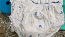 20歲的原PO遭媽媽逼迫穿「兒童內褲」。（圖／翻攝自Dcard）