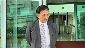 聘任管中閔校長案　吳瑞北告教育部4月宣判台大教授吳瑞北（圖）認為校長遴選過程有瑕疵，興訟控告教育部，應撤銷聘任管中閔為台大校長的行政處分。台北高等行政法院19日開庭辯論終結，訂4月16日宣判，吳瑞北庭外受訪。中央社記者劉世怡攝　109年3月19日