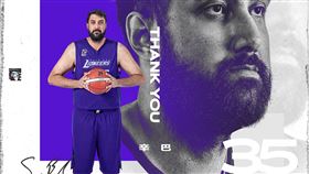 ▲辛巴（Sim Bhullar）離開新竹街口攻城獅。（圖／新竹街口攻城獅球團提供）