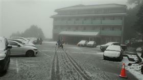 合歡山又下雪了。　松雪樓　（圖／南投林管處提供）