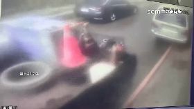 V吊車滑撞屋0930