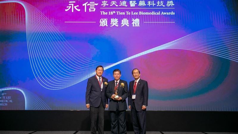 專注新冠研究！中研院陶秘華奪卓越醫藥獎