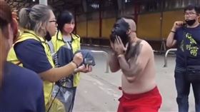 苗栗太玄宮乩身起駕，網揪出3疑點，發現神明聽得懂人話也會飆台語。（圖／翻攝爆料公社）