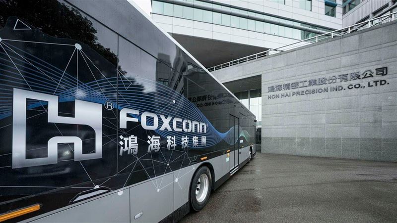 鴻海出清紫光持股！財經網美曝「非巧合」