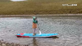 山友嘉明湖划SUP掀議　林管處嘆無法可罰