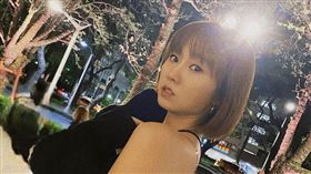 許斐棋曬美背。（圖／翻攝自許斐棋IG）