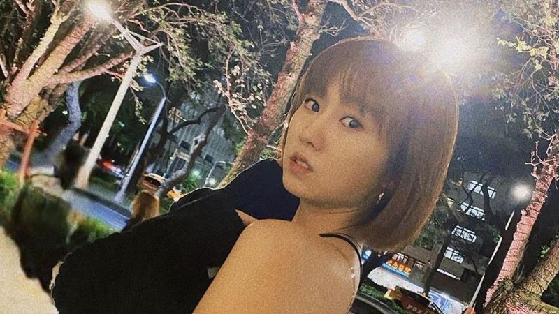 全明星4斐棋太犯規　曬香肩美背辣爆了
