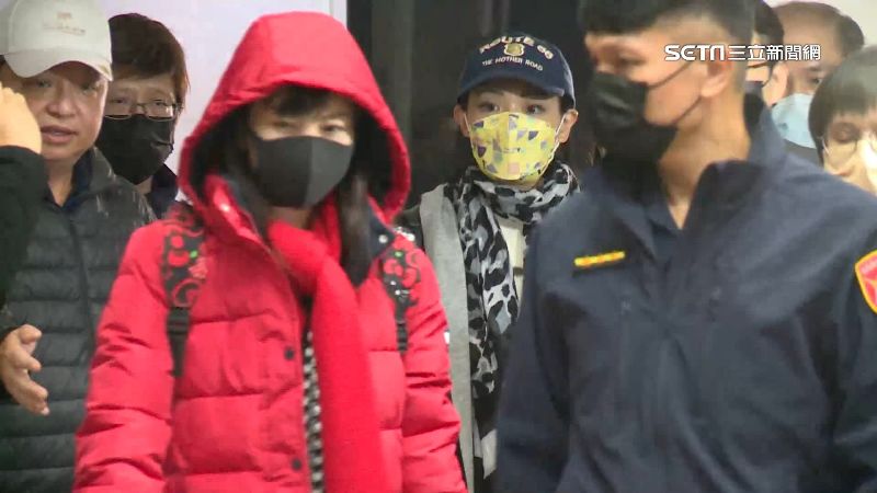 高虹安+李忠庭律師團　法界估一夜破百萬