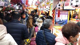 直擊／世足季軍賽開踢！破百彩迷擠爆彩券行　業者嚇傻：沒看過這麼多人，業者提供