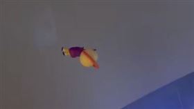 OPEN小將的氣球飛走。（圖／翻攝自《高雄大小事》）