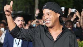 ▲巴西傳奇球星羅納迪諾（Ronaldinho）稱讚梅西（Lionel Messi）是全球最佳的足球員。（圖／美聯社／達志影像）