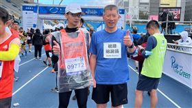 ▲台北馬拉松18日落幕，31歲換心病友陳奕成先天右眼全盲，成功挑戰人生首場全馬賽事。（圖／中央社）