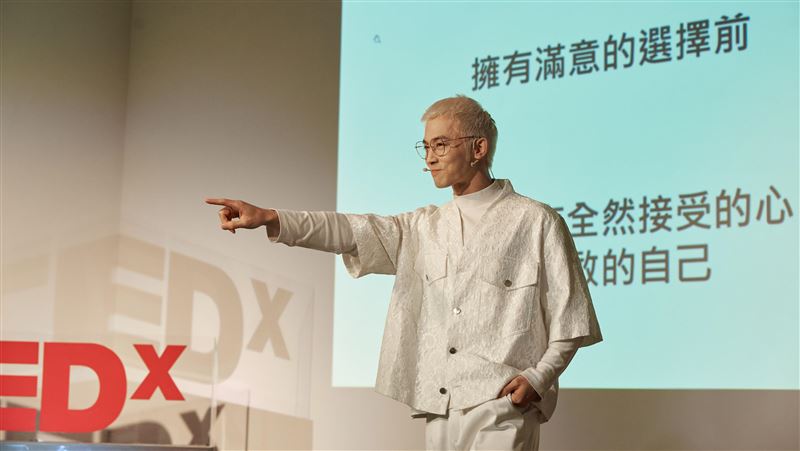 自揭父母離異傷痛　吳思賢斷聯「她」18年